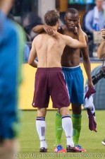 Sounders - Rapids: Steve Zakuani and Brian Mullan exchange shirts after the match