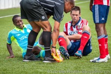 Sounders-Chivas Reserves: Assistant Referee helps untangle Cato and Burling