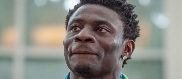 Obafemi Martins Arrives in Seattle